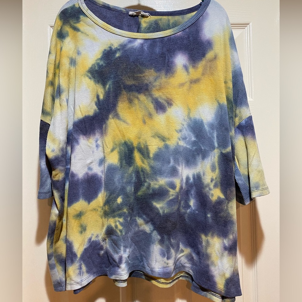 Ladies Boutique tie-dyed top, comfy generously sized medium Blue and Yellow